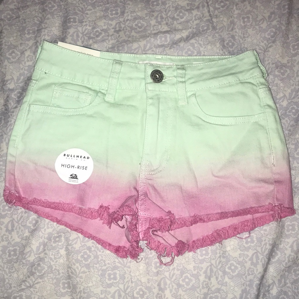 Bullhead short shorts